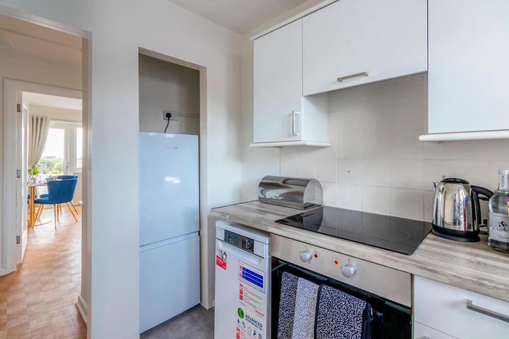 Beautiful Sea View 2 Bedroom Sleeps 6-Free Parking Bournemouth Exterior foto